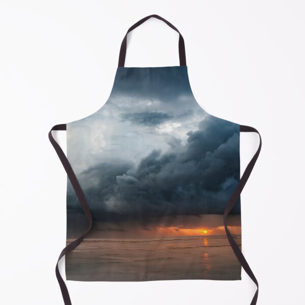 Artikelvorschau, Nach dem Sturm – Dramatische tropische Meereslandschaft nach einem Gewitter entworfen und verkauft von Dyrk Wyst Redbubble Shop.