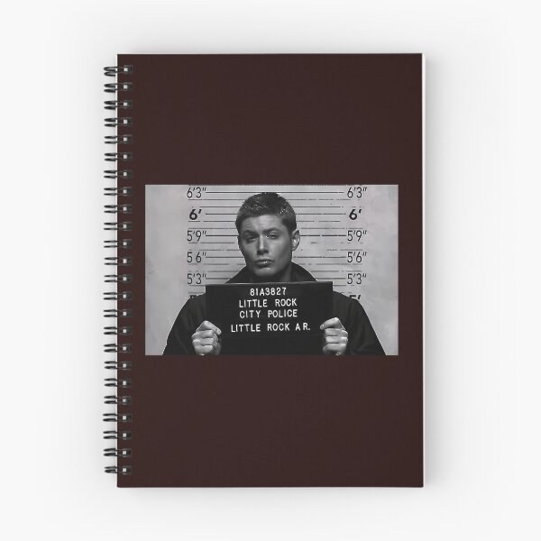 Aperçu de l'œuvre Photo d'identité judiciaire de Dean Winchester (Supernatural) créée et vendue par LavenderAndRage.