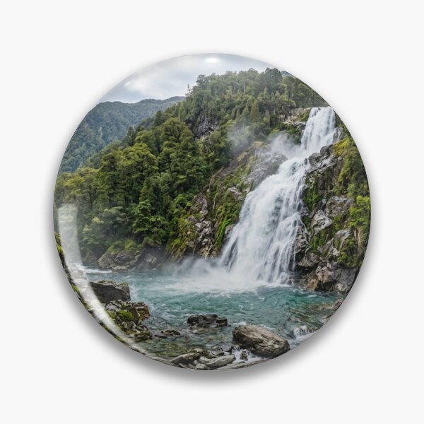 Aperçu de l'œuvre Cascade en pleine nature créée et vendue par Malisa345.
