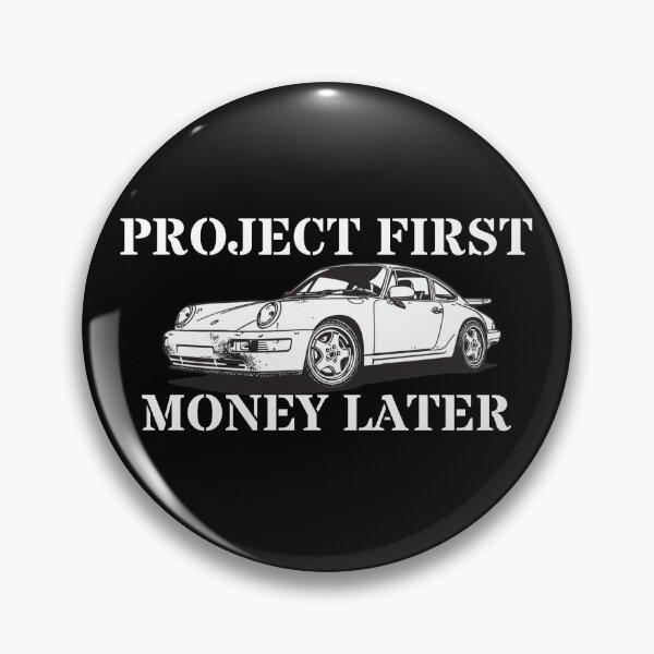 Artikelvorschau, „Erst Projekt, dann Geld“-Mechaniker-Shirt – Humorvolles Geschenk für Automechaniker entworfen und verkauft von TwistedComicLab.