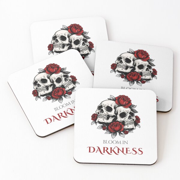 Artikelvorschau, Bloom In Darkness Dark Aesthetic Tee entworfen und verkauft von ChaoticMuffin.