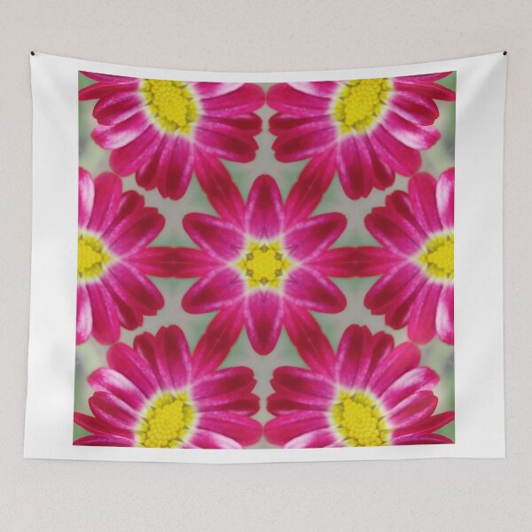 Aperçu de l'œuvre Pink Daisy Kaleidoscope on Soft Background – Floral Pattern créée et vendue par SilentBloomLab.