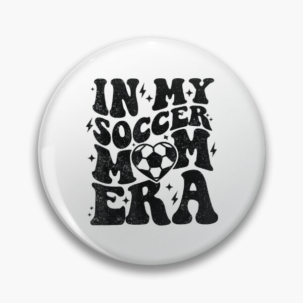 Artikelvorschau, Retro-Fußballmama-Shirt aus der Ära „Meine Fußballmutter“ – Muttertagsgeschenk entworfen und verkauft von HazelWCagle.
