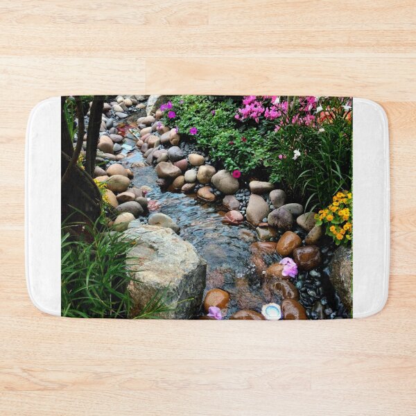 Item preview, Singapore gem designed and sold by Courtney Croxall.
