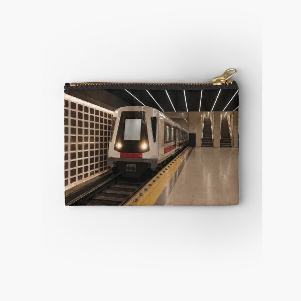 Artikelvorschau, U-Bahn – Illustration des modernen Stadtverkehrs entworfen und verkauft von BlueMile.