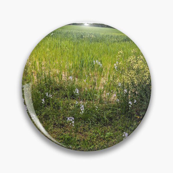 Artikelvorschau, Üppige Wiese mit Wildblumen entworfen und verkauft von Stacey's unpromised.