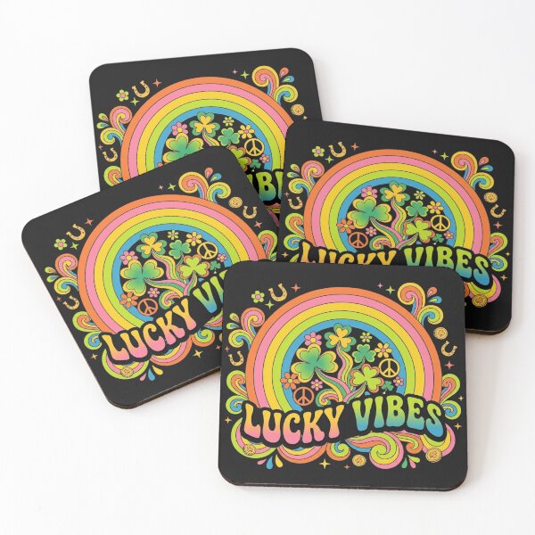 Artikelvorschau, Lucky Vibes Retro Regenbogen-Kleeblatt-Design entworfen und verkauft von nrackpenra.
