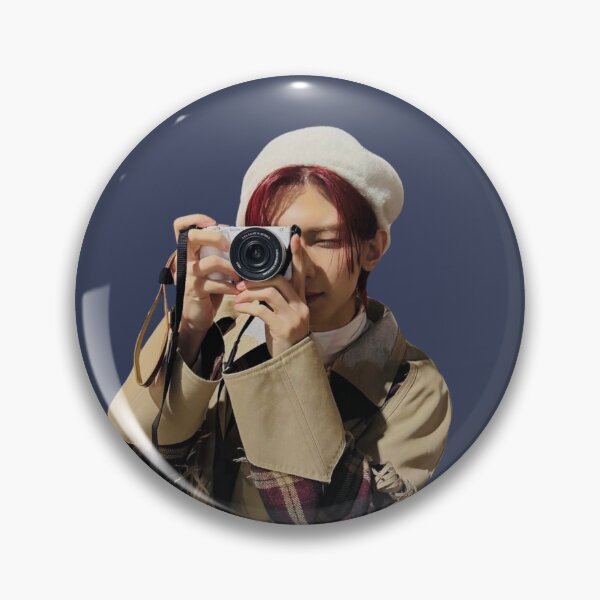 Aperçu de l'œuvre Tournée européenne Yeosang créée et vendue par avna.