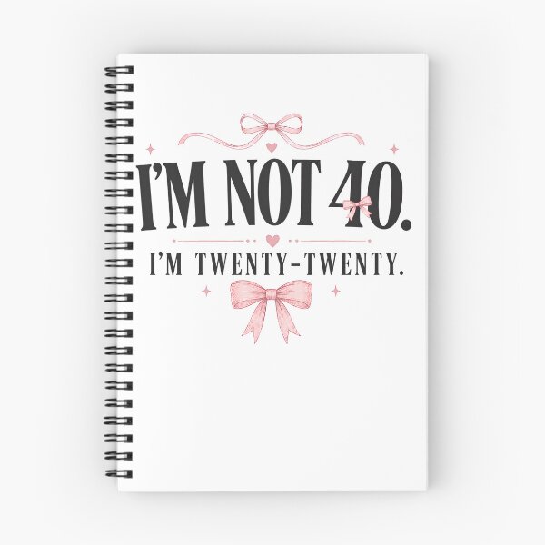 Artikelvorschau, Ich bin nicht 40, ich bin 2020 – Lustige Schleife zum 40. Geburtstag entworfen und verkauft von THREE LITTLE BEANS.