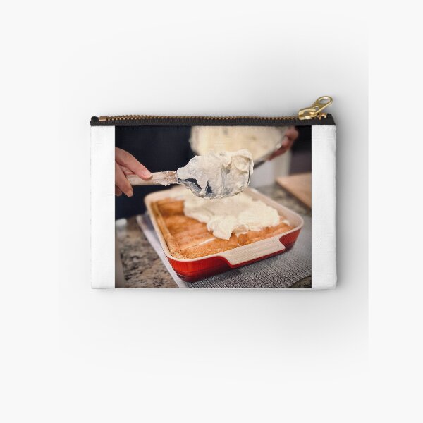 Item preview, Frosting a sheet cake designed and sold by Baulmonart.