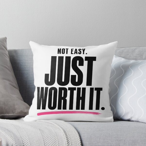 Artikelvorschau, Nicht einfach, aber es lohnt sich – Motivationszitat entworfen und verkauft von StoryInCode.