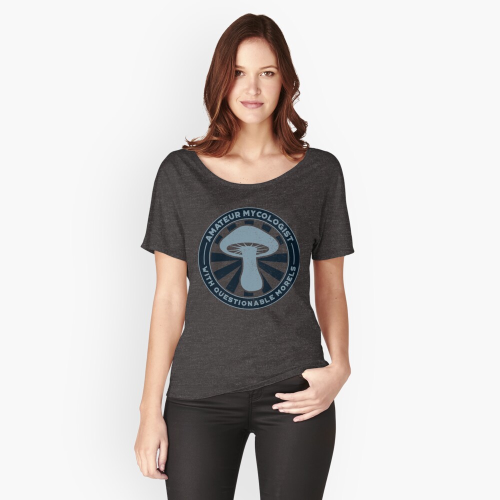 Artikel-Vorschau von Loose Fit T-Shirt, designt und verkauft von yeoys.