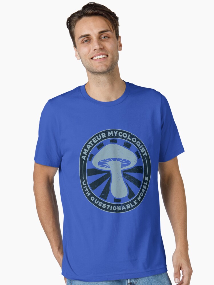 Thumbnail 1 von 7, Essential T-Shirt, Amateur Mycologist Questionable Morels - Funny Mushroom Pun Gift designt und verkauft von yeoys.