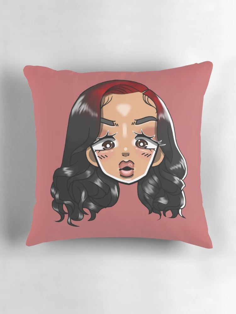 Aperçu 3 sur 4. Coussin avec l'œuvre Mademoiselle Drame - Racines Rouges créée et vendue par cardiisshook.