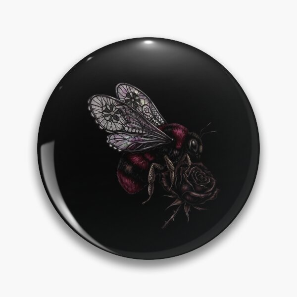 Artikelvorschau, Dunkle, gotische Hummel mit Spitzenflügeln und schwarzer Rose entworfen und verkauft von KelliesGrafix.