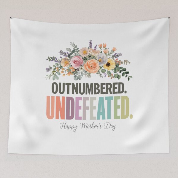 Artikelvorschau, Lustiges Blumen-T-Shirt für Mütter zum Muttertag – „Unterzahl, unbesiegt“ entworfen und verkauft von BornFabulous.