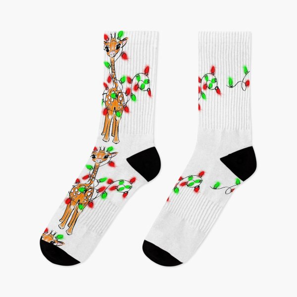 Artikelvorschau, Weihnachtsgiraffe-Illustration mit festlichen roten und grünen Lichterketten entworfen und verkauft von hollycooper.