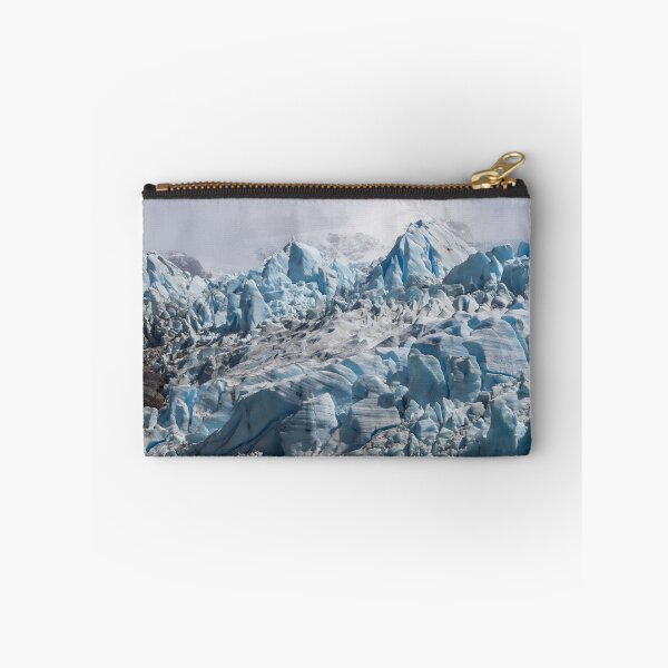 Artikelvorschau, Argentinien. Nationalpark Los Glaciares. Der Spegazzini-Gletscher. Blaues Eis. entworfen und verkauft von vadim19.