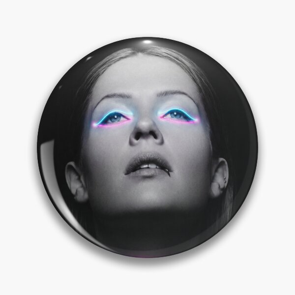 Artikelvorschau, Charlotte de Witte Neon-Porträtkunst entworfen und verkauft von Vicky021.