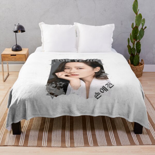 Item preview, Son Ye-jin — 손예진 Korean Drama Actress Kdrama Korea Drama Actor Aesthetic Historical Drama Portrait Art Fan art Chinese actor illustration designed and sold by HELL0WBELLO.