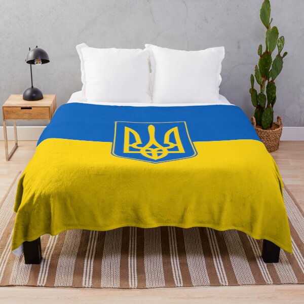 Artikelvorschau, Ukrainische Flagge mit Wappeneinsatz entworfen und verkauft von Bruiserstang.