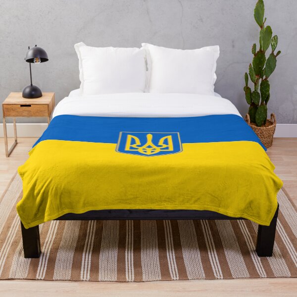 Artikelvorschau, Ukrainische Flagge mit Wappeneinsatz entworfen und verkauft von Bruiserstang.