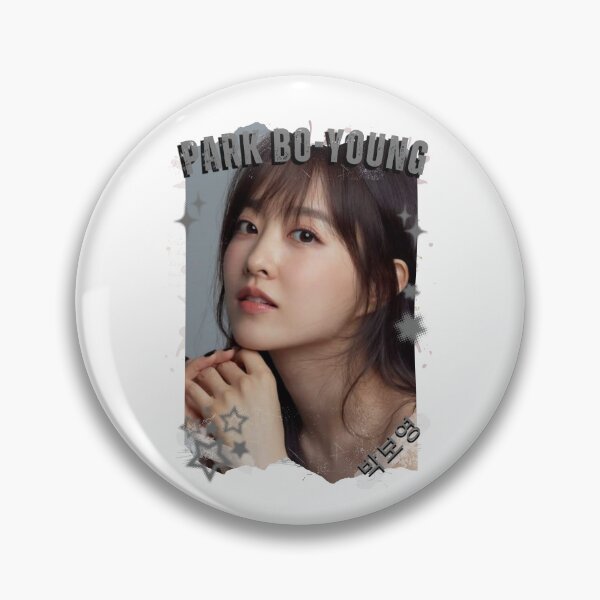 Artikelvorschau, Park Bo-young – 박보영 Koreanische Schauspielerin K-Drama Korea Entertainment Collage Digitales Kunstporträt entworfen und verkauft von AJUNICE STUDIO.