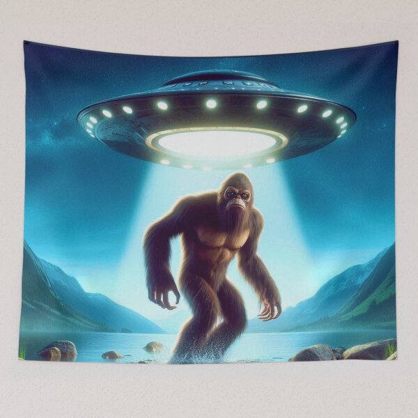Artikelvorschau, Bigfoot & Alien UFO entworfen und verkauft von Myra365Art.