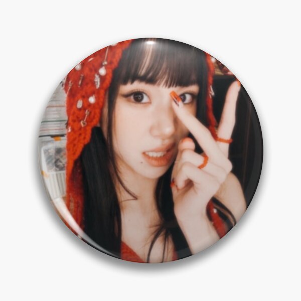 Aperçu de l'œuvre Chaeyoung Aesthetic Graphic créée et vendue par ColourPopStickers.