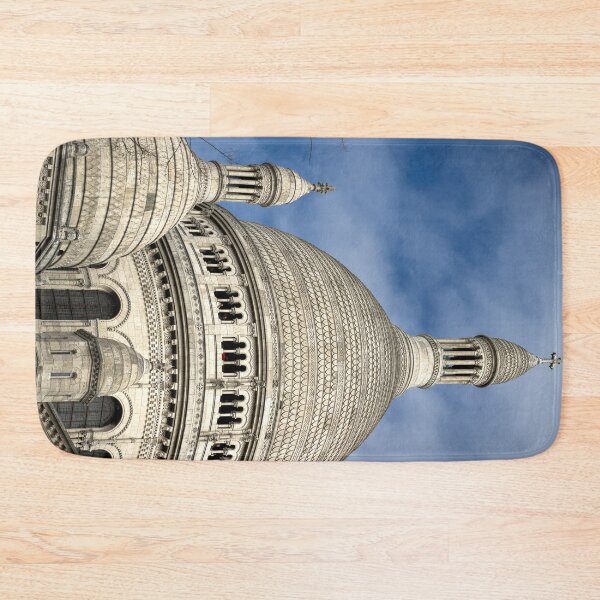 Artikelvorschau, Sacre Coeur auf dem Montmartre in Paris, Frankreich entworfen und verkauft von Trevor and Photos.