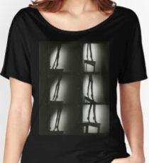 Analoger weiblicher erotischer Fotokontaktstreifenblattdruck der Silhouette Loose Fit T-Shirt