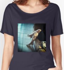 Sinnliche hohe Absätze des jungen Rockes der jungen Dame, die Analogfoto c41 35mm heiraten Loose Fit T-Shirt