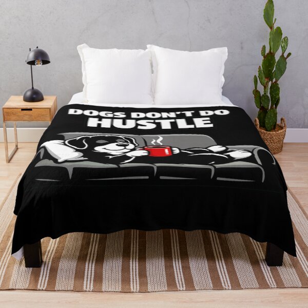 Artikelvorschau, Hunde machen keinen Stress – Lustiges minimalistisches T-Shirt für Hundeliebhaber entworfen und verkauft von Timeless Junction.