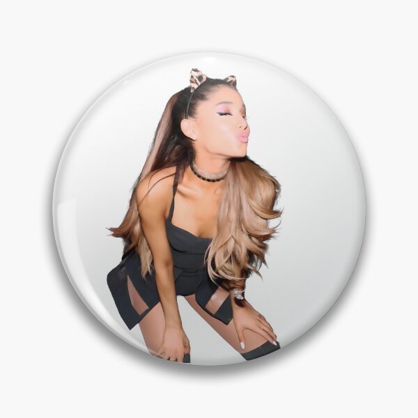 Artikelvorschau, Ariana Grande entworfen und verkauft von HoneymoonStudio.