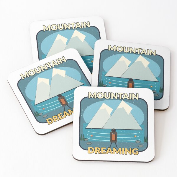 Aperçu de l'œuvre Mountain Dreaming Design Nature Camping Randonnée Montagne créée et vendue par Cozy Oddities Studio.