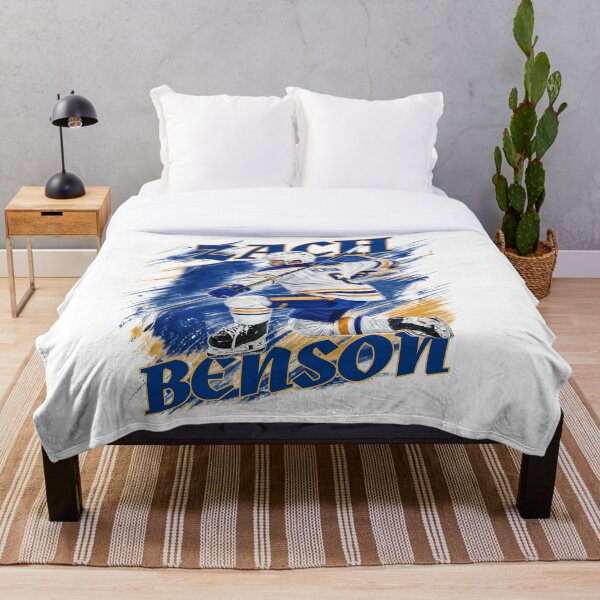 Aperçu de l'œuvre Zach Benson n° 9 - Étoile montante du hockey de Buffalo - Style rétro avec éclaboussures de peinture créée et vendue par Thogan0416.