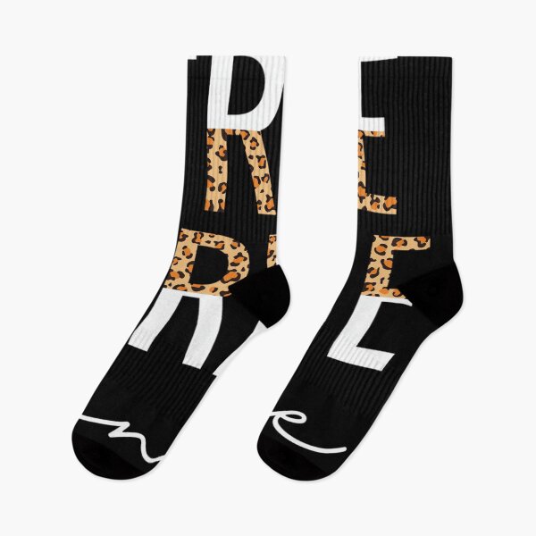 Artikelvorschau, True-Crime-Fan-Shirt mit Leopardenmuster – das perfekte Geschenk für True-Crime-Liebhaber entworfen und verkauft von MelanieIShelton.