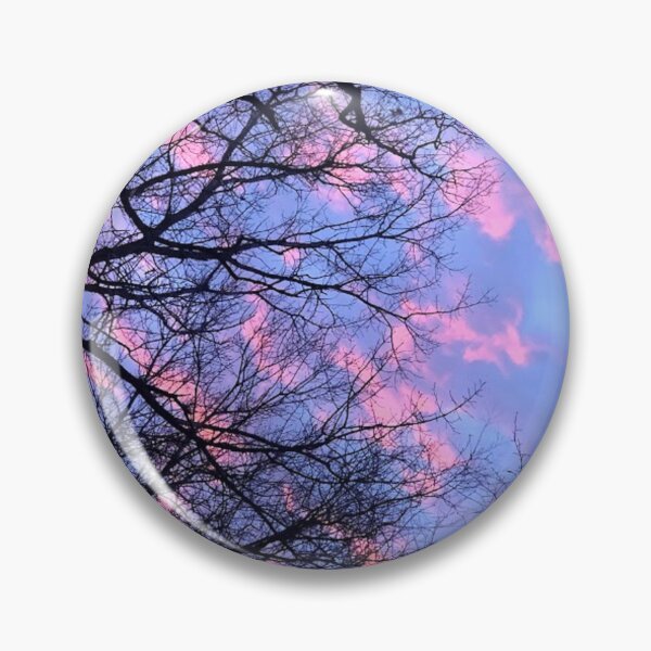 Artikelvorschau, Rosa Sonnenaufgang über Winterbäumen, echtes Foto entworfen und verkauft von GiSilver.