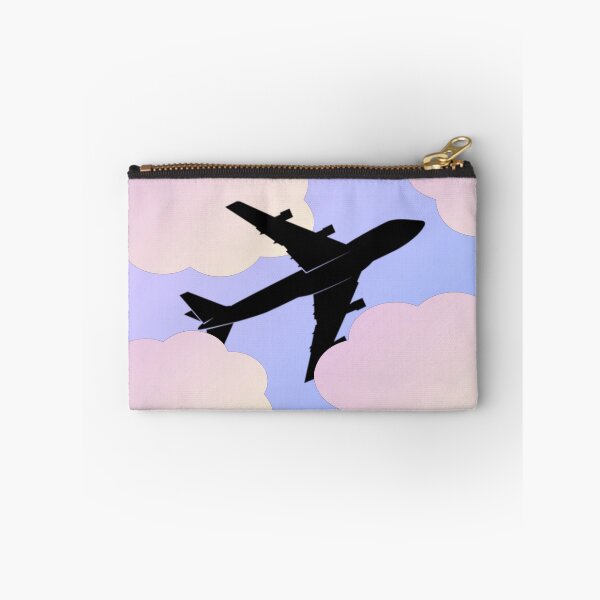 Artikelvorschau, Flugzeug zwischen pastellfarbenen Wolken entworfen und verkauft von Gradient Concept.