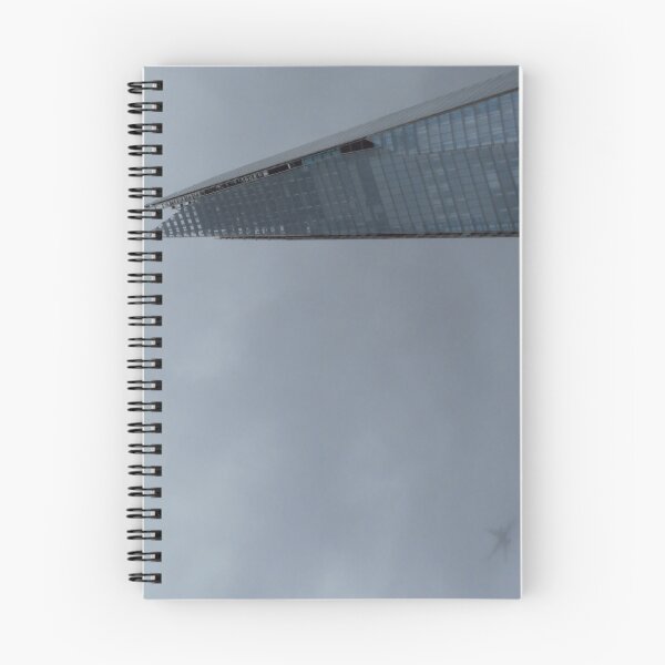 Artikelvorschau, The Shard & Plane in Low Cloud entworfen und verkauft von wiggyofipswich.