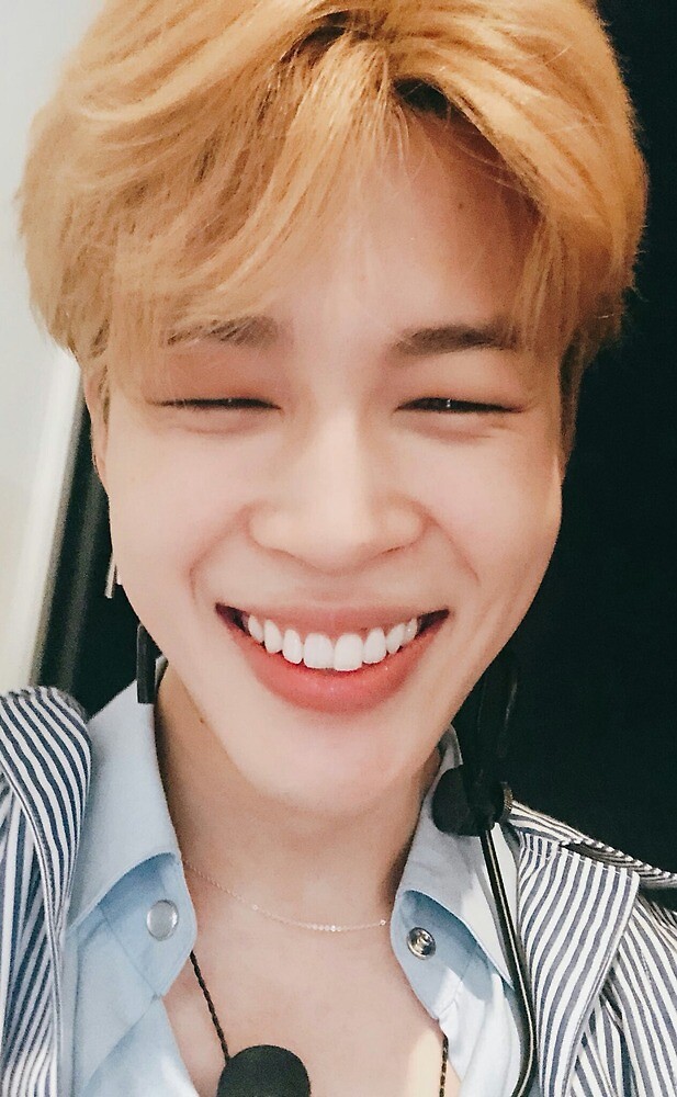 "BTS JIMIN SELFIE SMILING" by kikimini | Redbubble