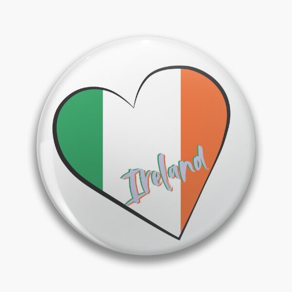 Artikelvorschau, Ireland Heart Flag | Irish Pride Retro Style Design entworfen und verkauft von EmmaEddyStore.