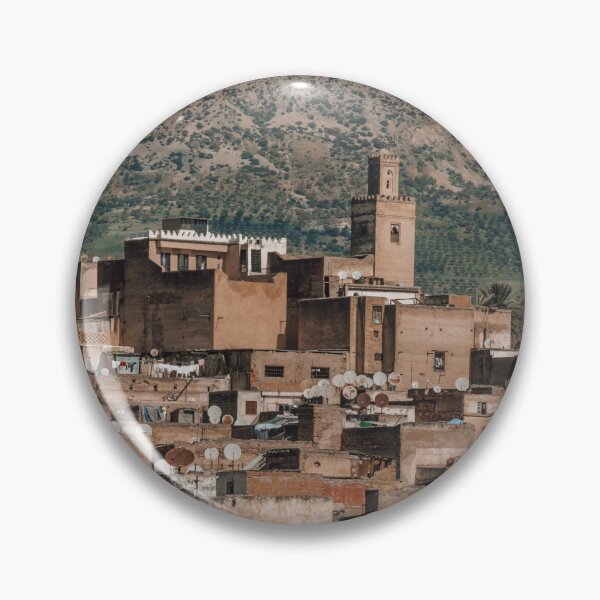 Artikelvorschau, Dächer und Berge der Medina von Fès, Marokko entworfen und verkauft von Two-Tickets-To.