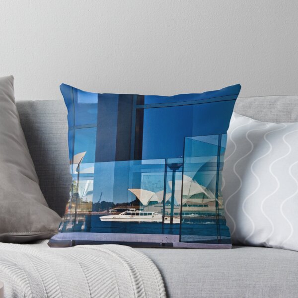 Artikelvorschau, A Double Reflection on Sydney Opera House #3 - Australia entworfen und verkauft von Bryan Freeman.