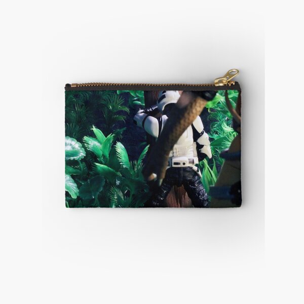 Item preview, Cuando tienes que irte, tienes que irte. designed and sold by zaqtionfigures.