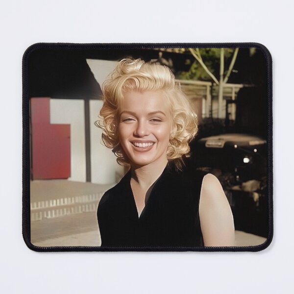 Item preview, Marilyn Monroe portrait designed and sold by KaterinaLog.