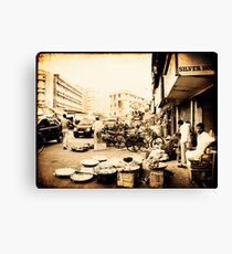 BUSTLING BOMBAY Canvas Print