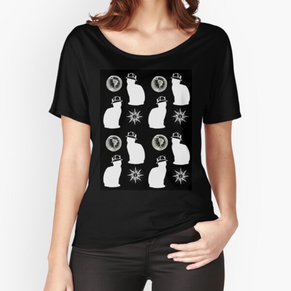 Adventure Kitten - Black Relaxed Fit T-Shirt