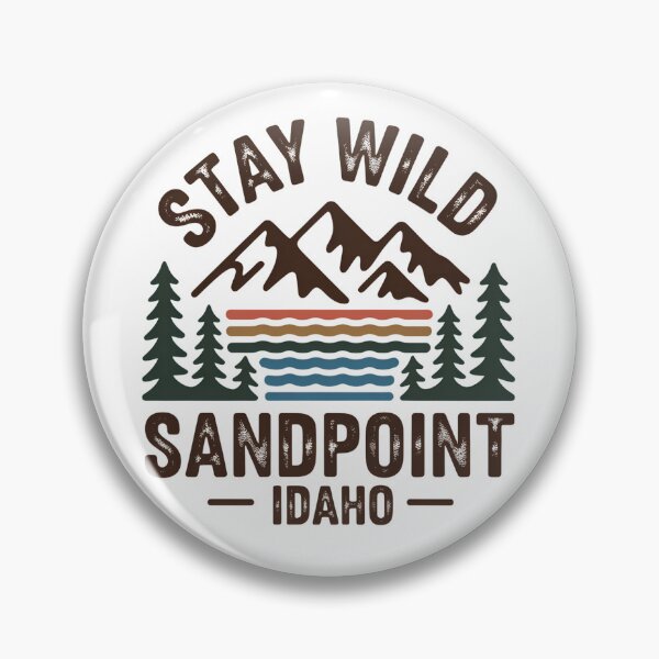 Aperçu de l'œuvre Séjournez à Sandpoint, Idaho – Design rétro vintage pour les activités de plein air en montagne et en forêt créée et vendue par ArcticFoxStudio.