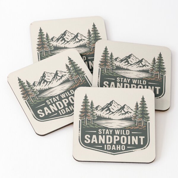 Aperçu de l'œuvre Restez sauvage à Sandpoint, Idaho – Modèle de badge vintage pour activités de plein air en montagne. créée et vendue par ArcticFoxStudio.